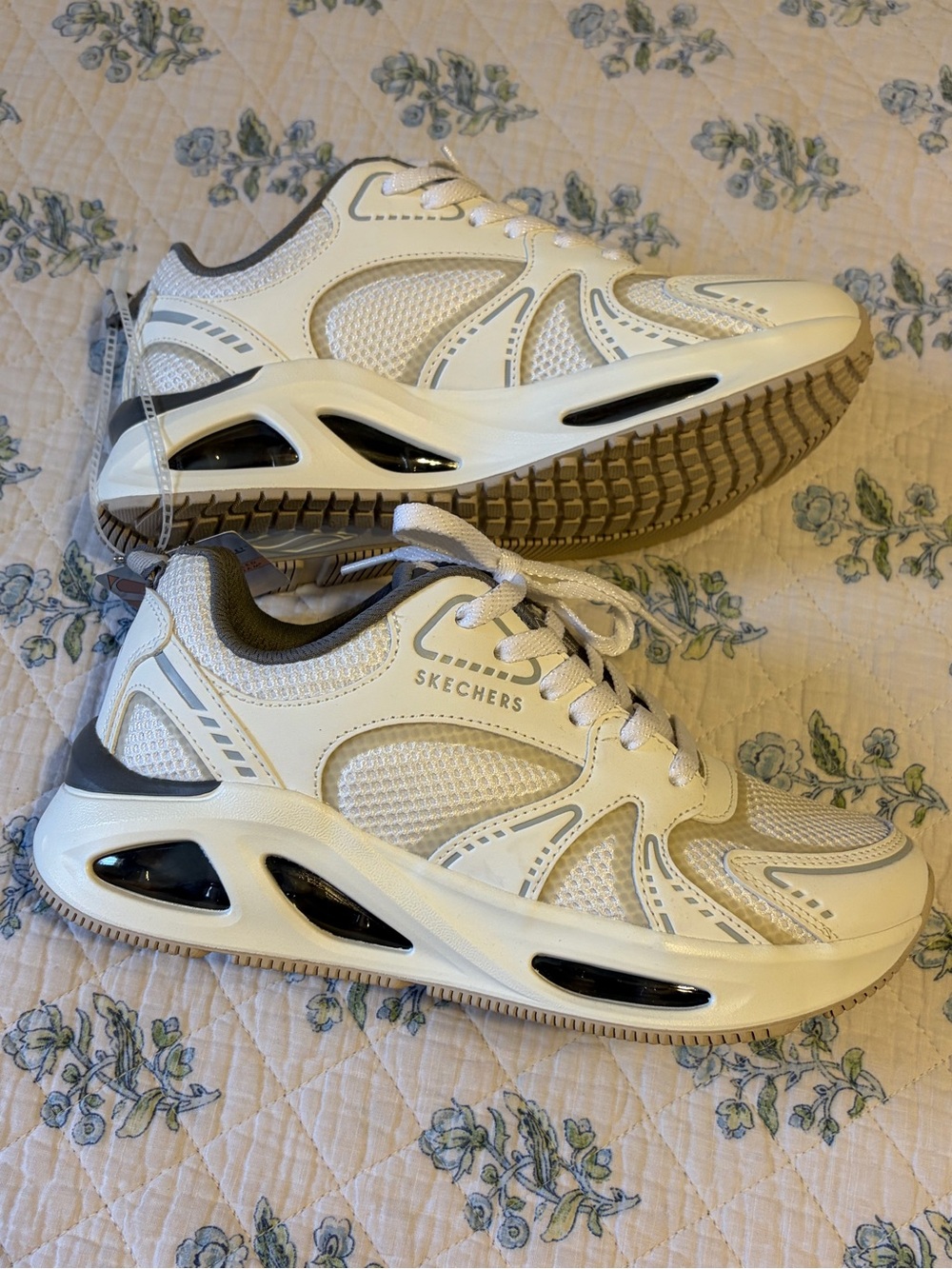 Skechers Men's White and Gray Mesh Athletic Trainers